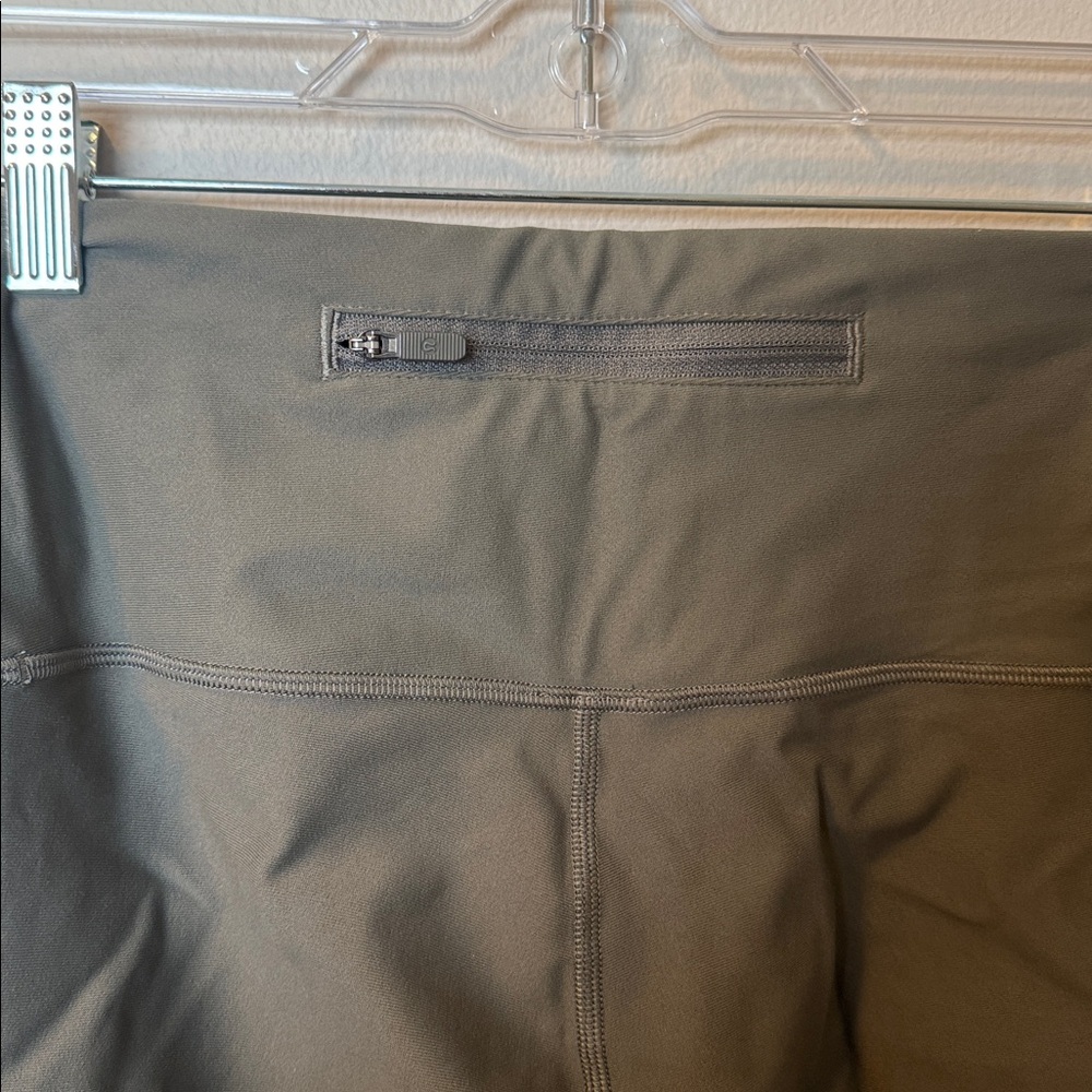 Green Lululemon Leggings - Picture 7 of 8